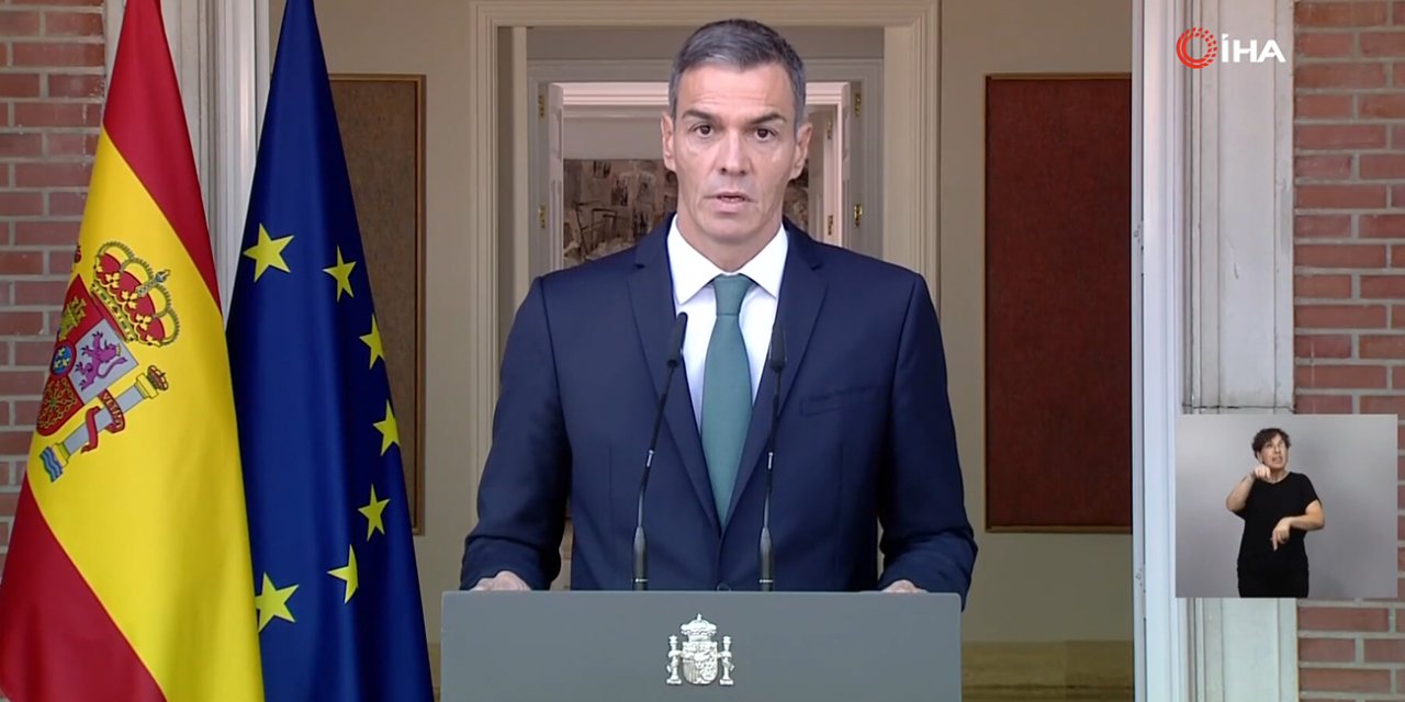 İspanya’dan "İsrail’e yakıt veya silah taşıyan gemi ile uçaklara" yasak