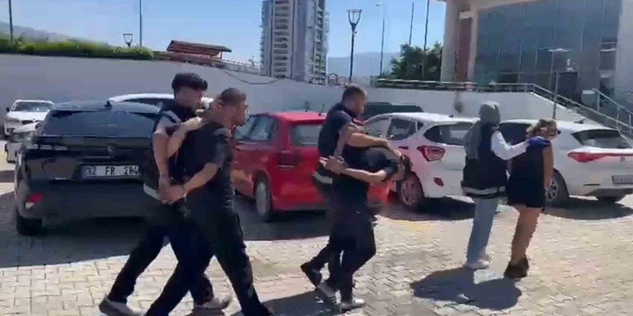 İskenderun’da aranan 4 kişi yakalandı