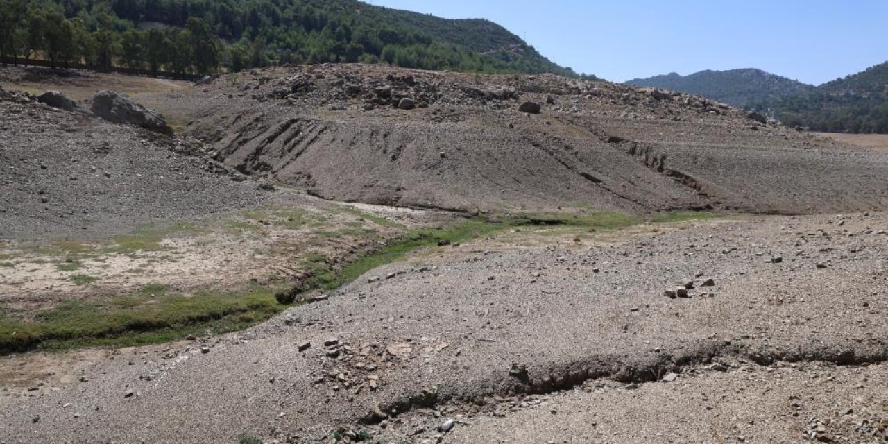 Kozan Barajı'nın doluluk oranı yüzde 10'a düştü