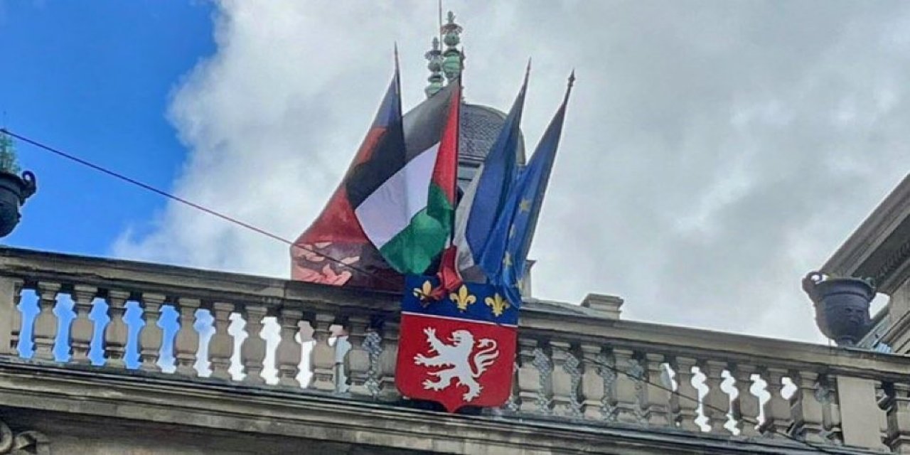 Fransa’da Filistin bayrağı sevgisi