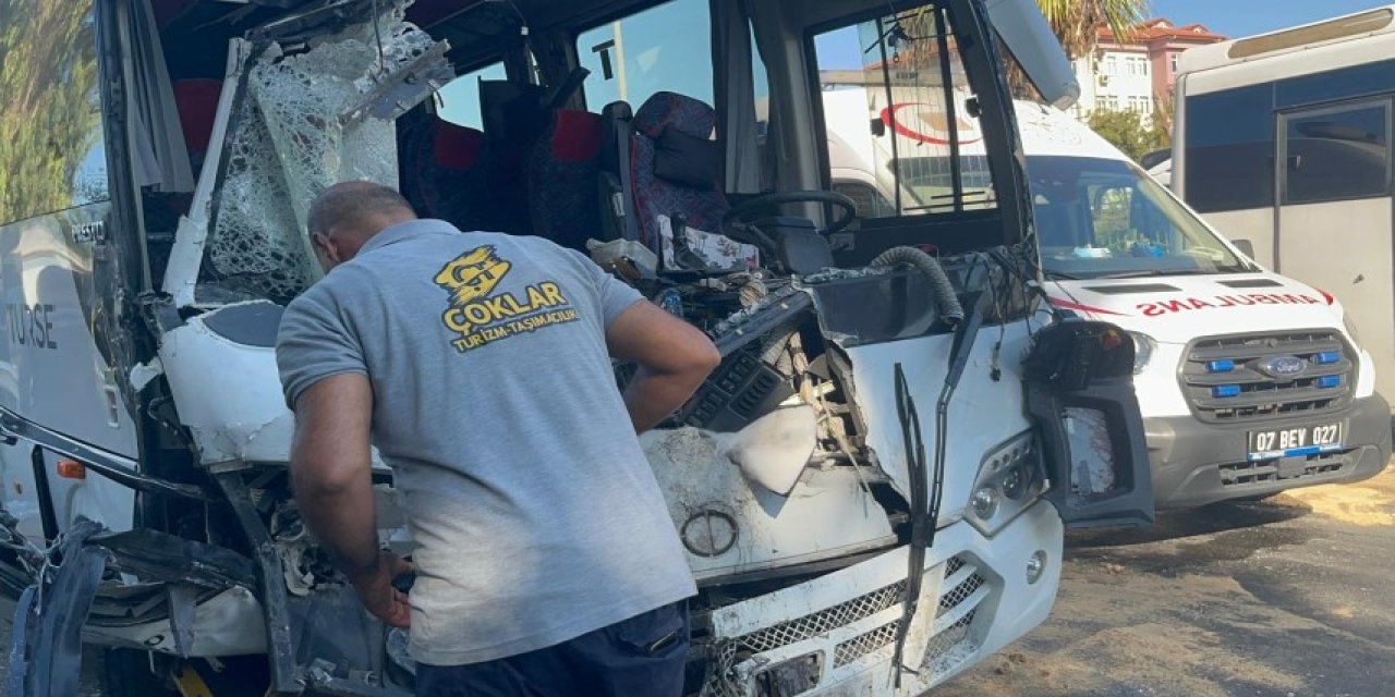 Katliam gibi kaza: 2’si ağır 15 yaralı