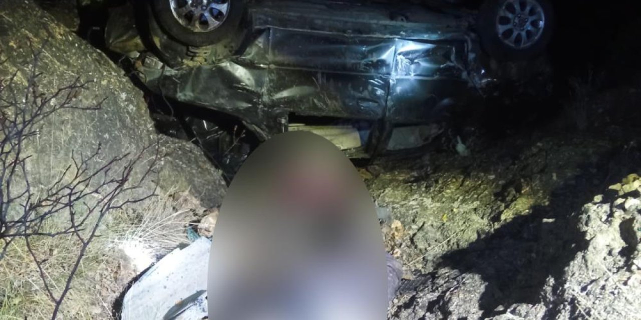 Otomobil uçuruma yuvarlandı, 4 kişi hayatını kaybetti