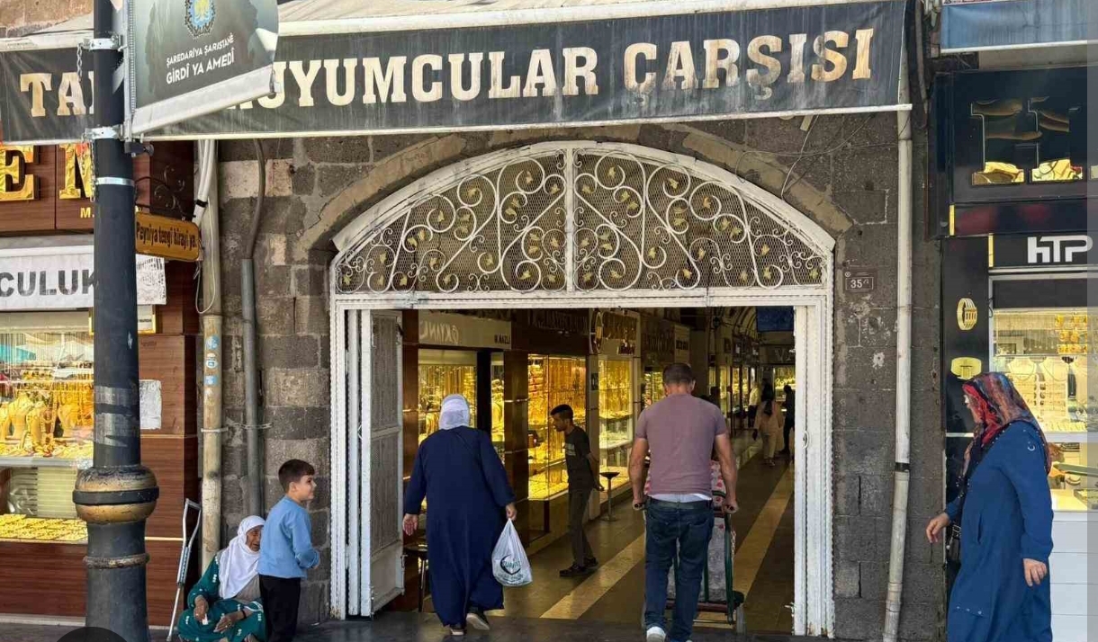 Altın da fiyat istikrarsızlığı kuyumcuları vurdu