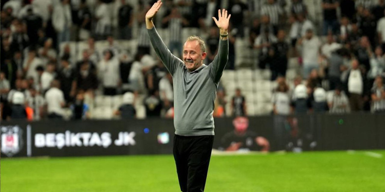 Sergen Yalçın, Beşiktaş’ın başında derbileri kaybetmiyor