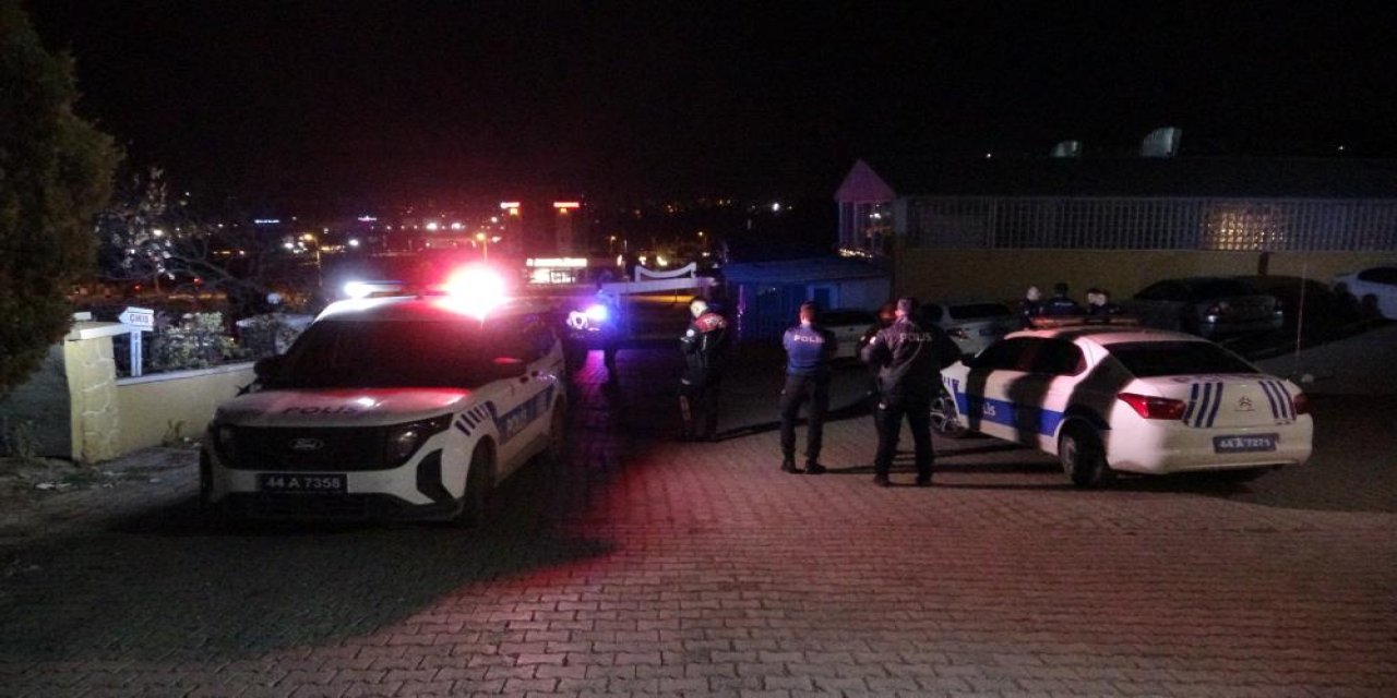 Düğünde silahlı kavga : 4 yaralı