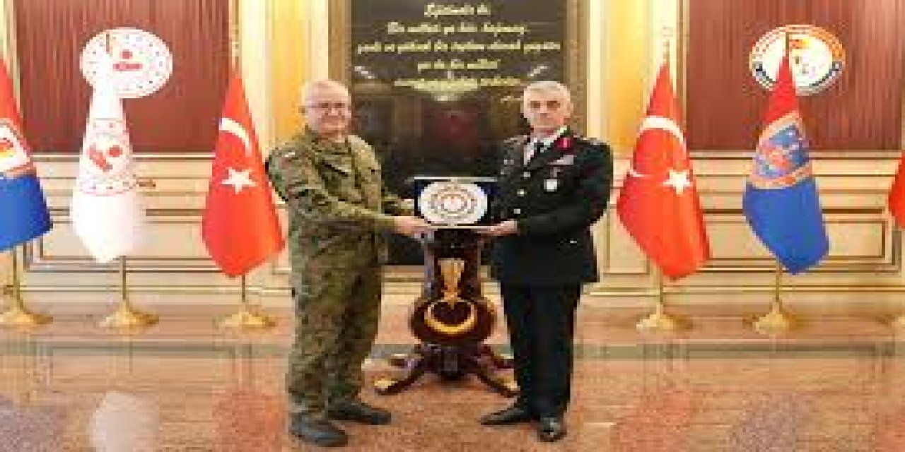 Bakan Yerlikaya: "İçişleri ailemiz 675 bin ferdiyle, kara, mavi ve siber vatanda 7 gün 24 saat sahadadır"