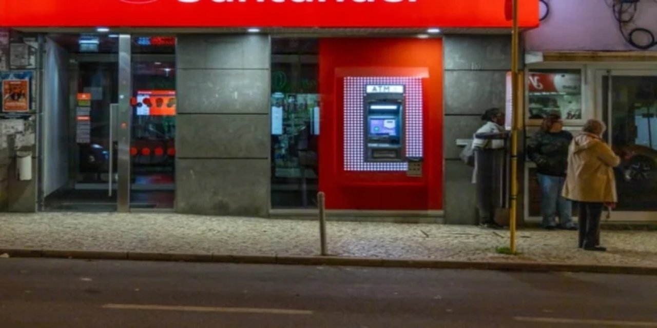Bir devir kapanıyor mu? köklü Banka 76 şubeyi kapatma kararı aldı