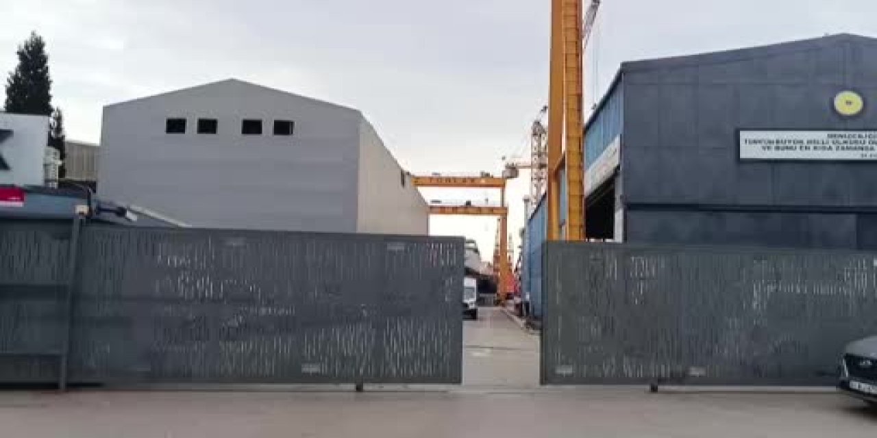 Tuzla Tersanesi'nde patlama! ölü ve yaralılar var