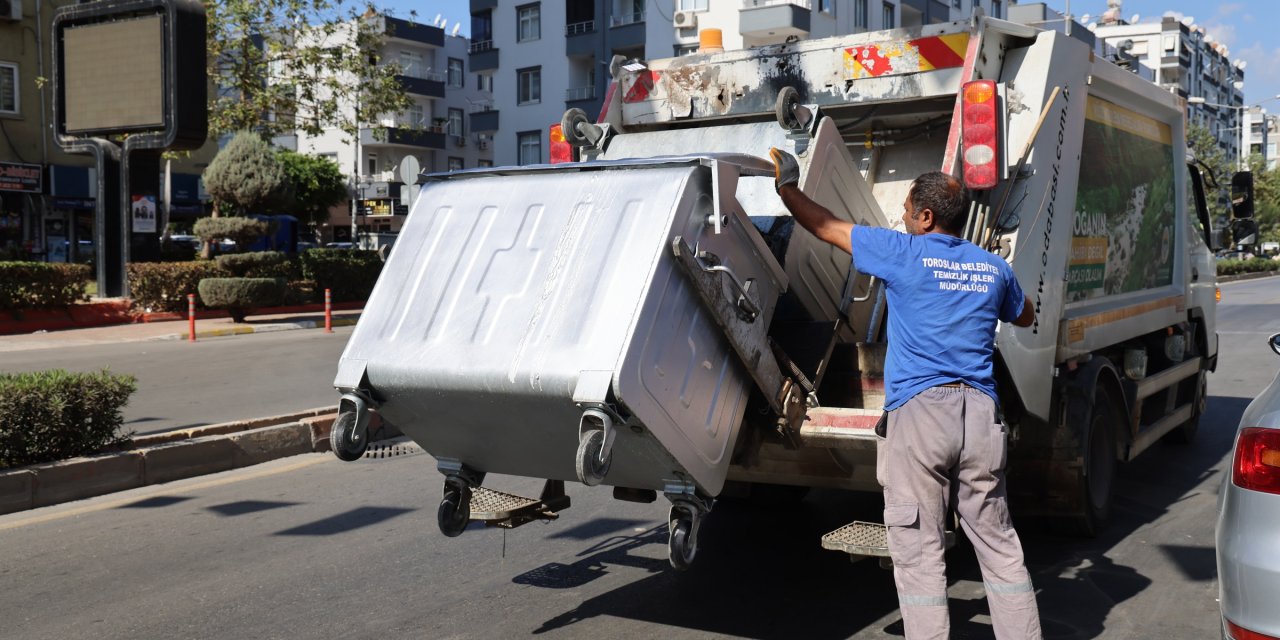 Toroslar Belediyesi’nden sıfır atık hamlesi: eski konteynerler geri dönüşüyor