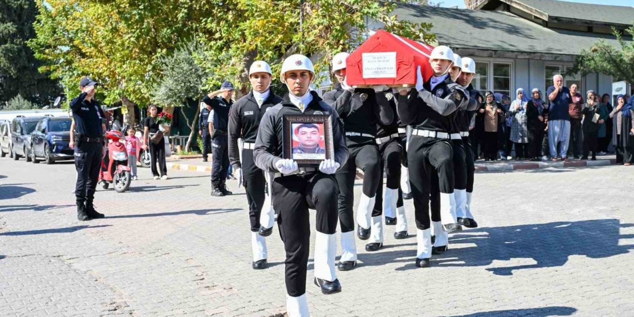 Yangında ölen polis Adana’da defnedildi