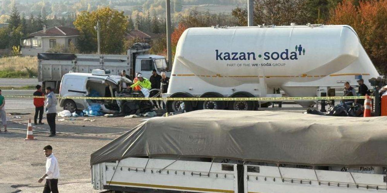 Ankara’da feci kaza bir aile yok oldu