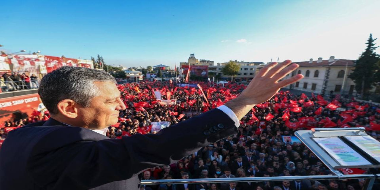 CHP Genel Başkanı Özgür Özel: Direneceğiz, darbecilere teslim olmayacağız