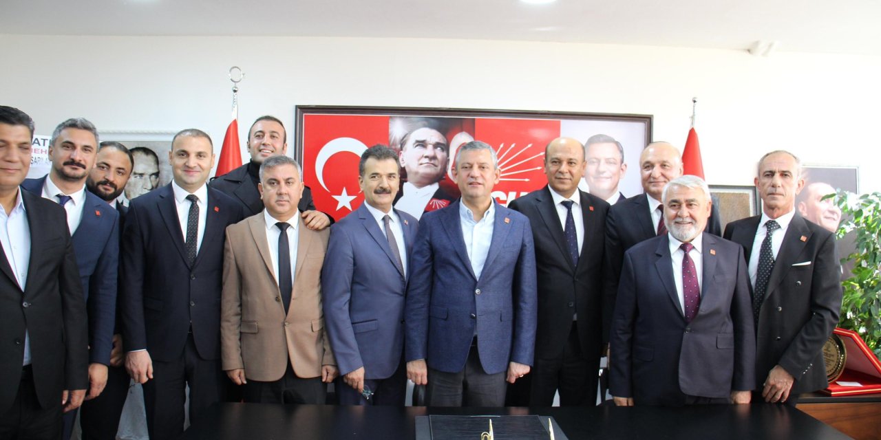 CHP Lideri Özgür Özel, Gaziantep İl Başkanlığında