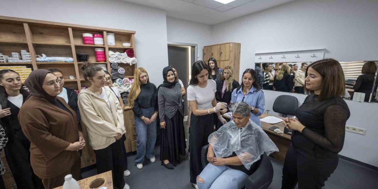 Mersin'de kadına şiddetle mücadeleye yerel destek