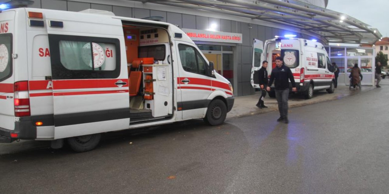 Öğrenci servisi devrildi,çok sayıda varalı var bölgeye ambulanslar sevk edildi