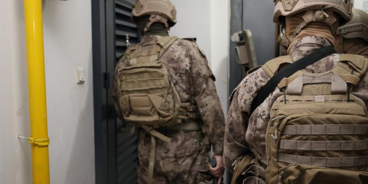 Mersin'de rüşvet operasyonu 6'sı gümrük memuru 11 kişi tutuklandı