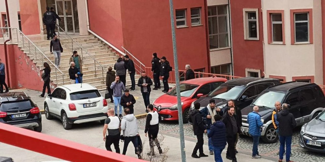 Üniversitesi'nde silahlı rehine krizi!  Çok sayıda polis olay yerinde