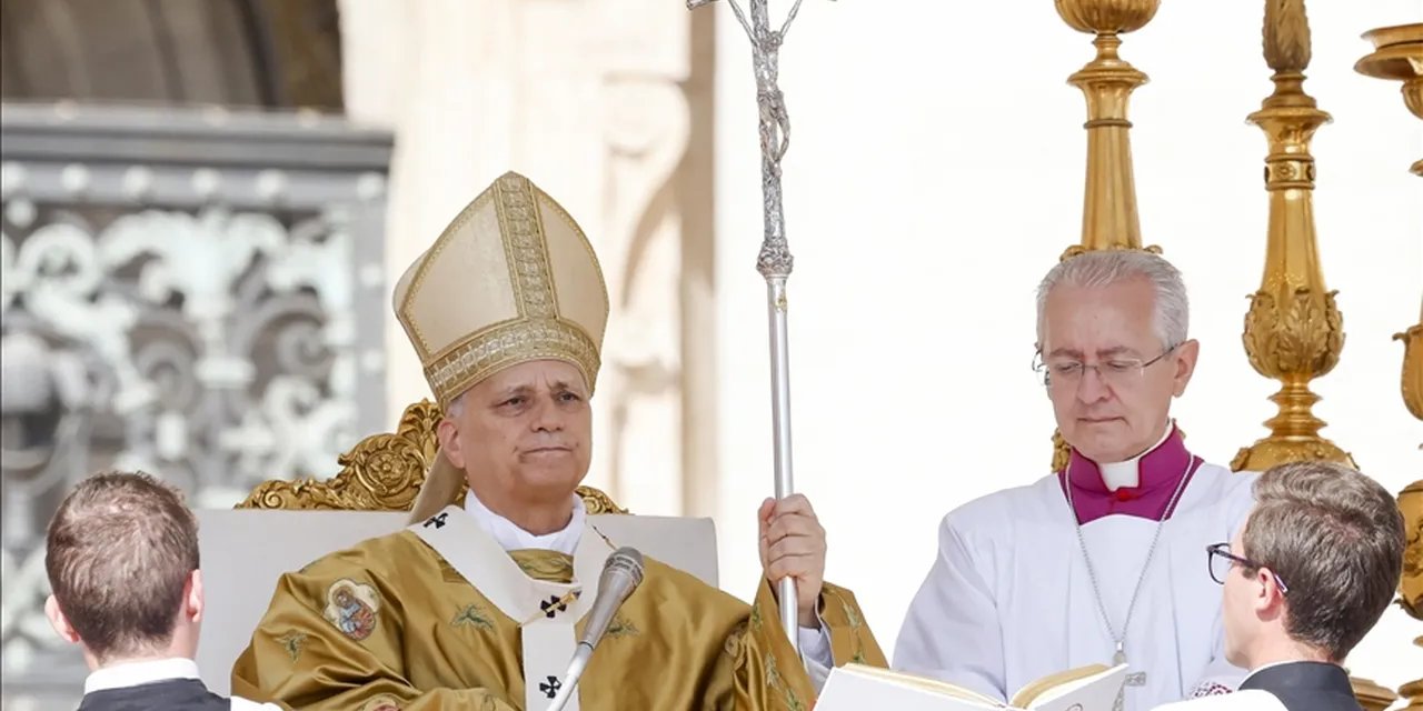Katoliklerin lideri Papa İznik ziyaretinin ardından İstanbul’a geldi
