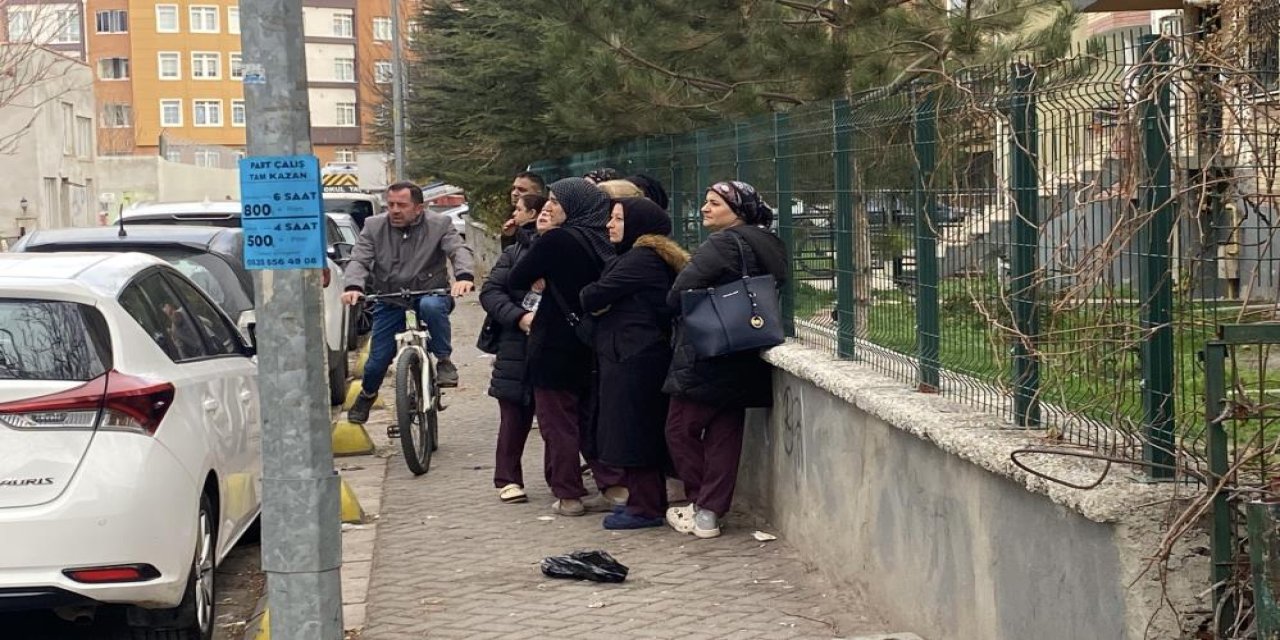 Otelde panik: 152 kişi tahliye edildi