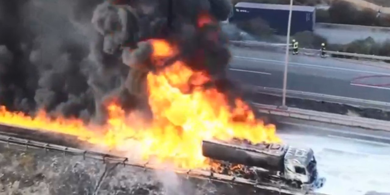 Akaryakıt dolu tanker alev alev yandı