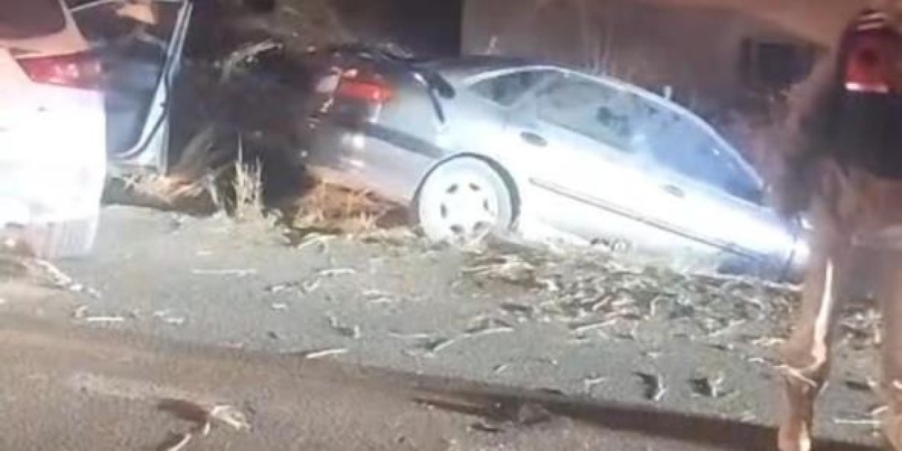 İki otomobil kafa kafaya çarpıştı: 1 ölü, 9 yaralı