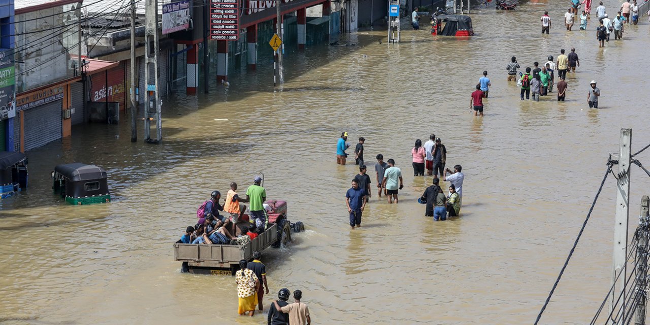 Sri Lanka’daki sel ve toprak kaymalarında can kaybı 334’e yükseldi