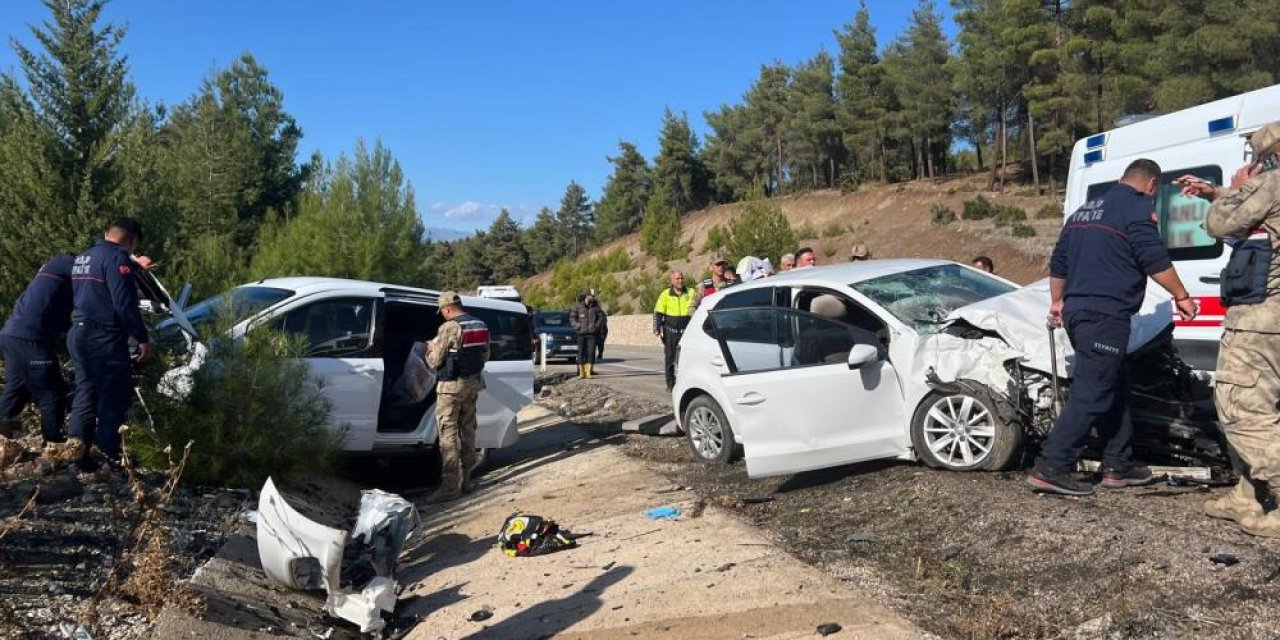Kilis-Hatay Karayolu'nda katliam gibi kaza: 5'i ağır, 6 yaralı