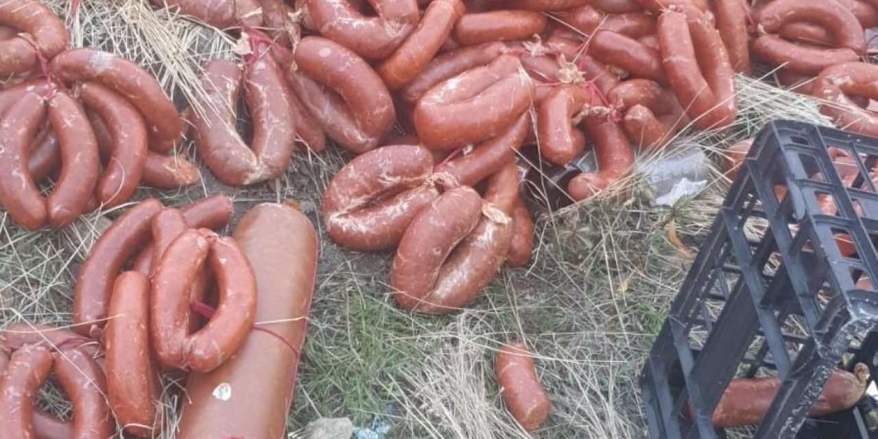 Ankara’da çok miktarda et boş araziye döküldü