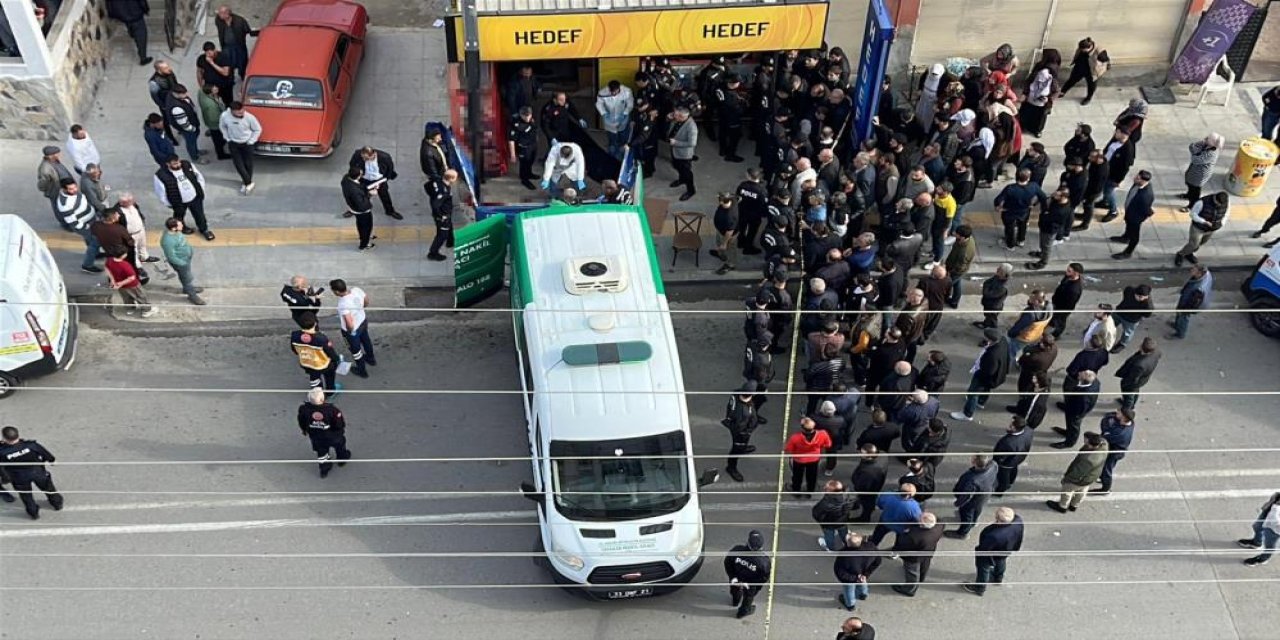 Mersin'de katliam gibi cinayet: anne oğulu ardından büfeciyi öldürdü