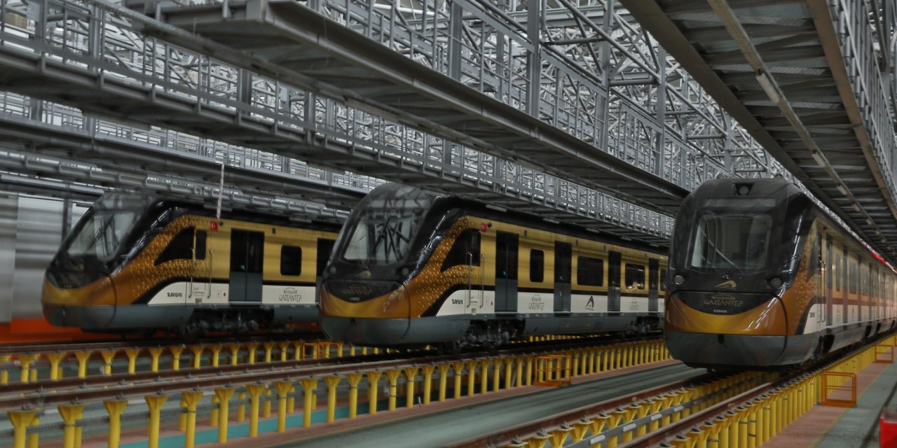 Ulaşımda büyük kolaylık, yerli ve millî tren setlerinin 6'ncısı şehre ulaştı