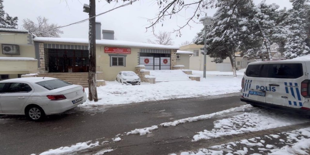 Gaziantep’te yardım faciası! yakıtı biten aracı itenlere ATV çarptı: 1 ölü, 3 yaralı