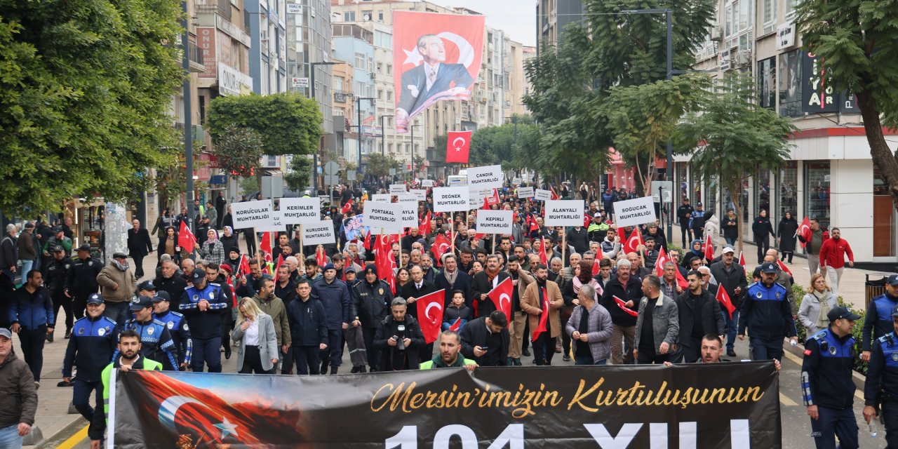 Toroslar'dan Cumhuriyet Meydanı'na tarihi yürüyüş