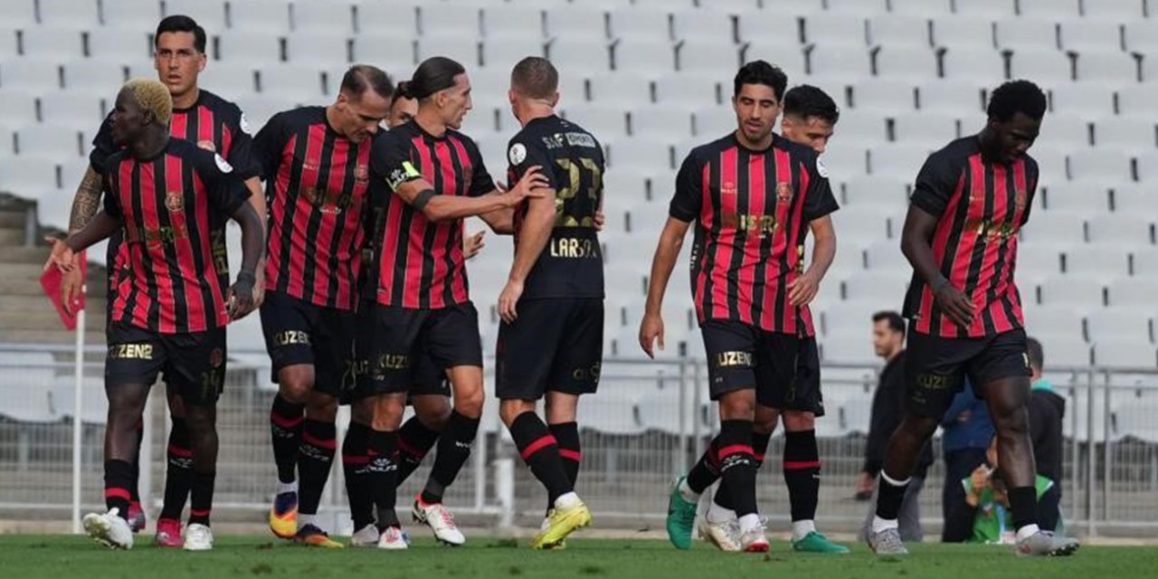 Fatih Karagümrük, 4 futbolcuyla yollarını ayırdı