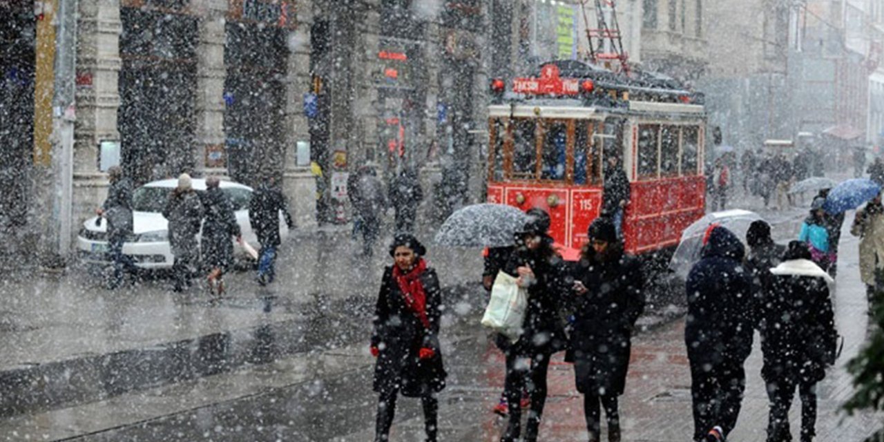 İstanbul Valiliğinden açıklama okullar tatil