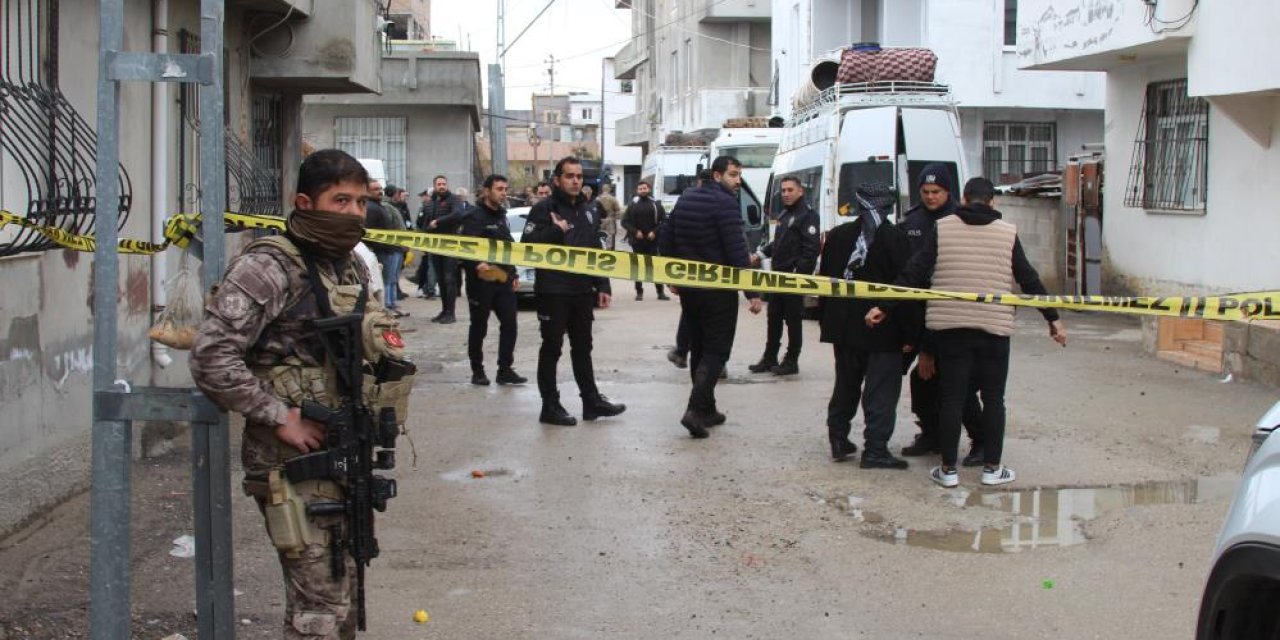 İki grup arasında taşlı, sopalı, silahlı kavga: 1 ölü, 5 yaralı