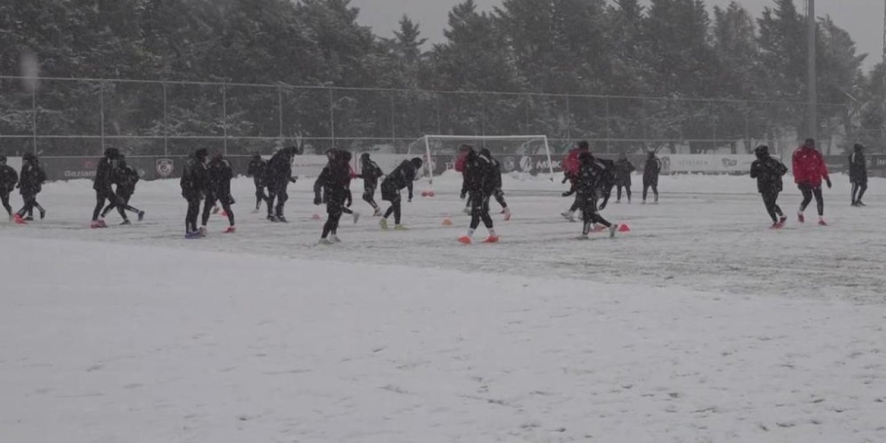 Gaziantep FK’den kar altında antrenman: hedef Konyaspor maçı