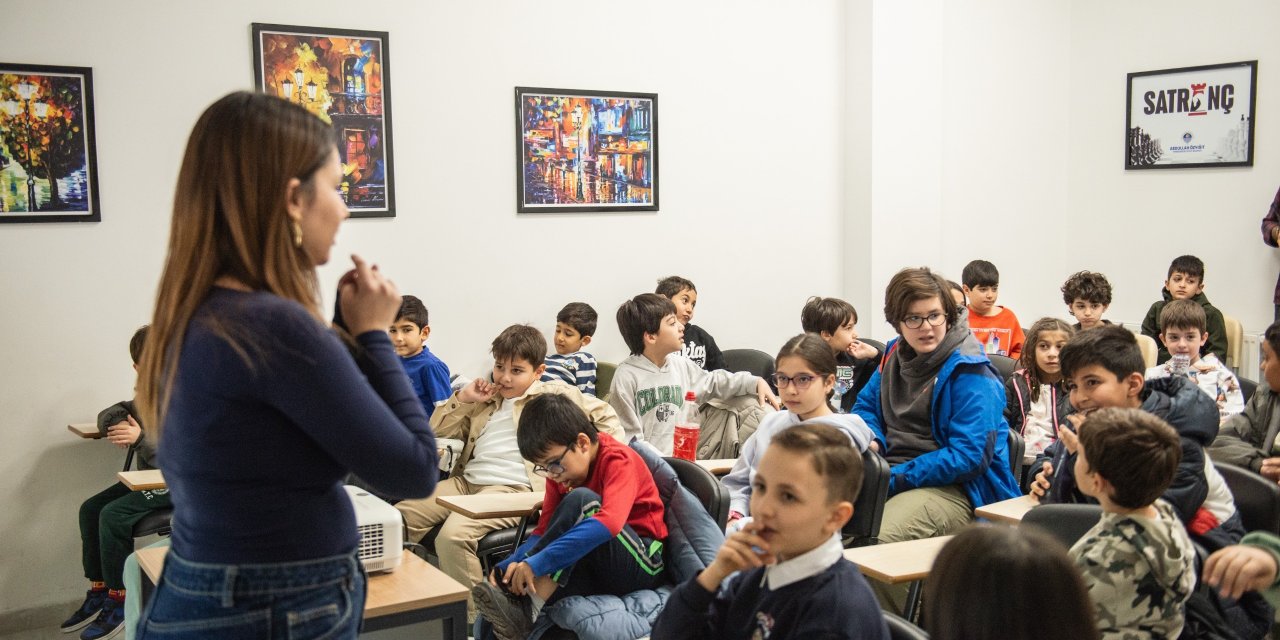 Mersin’de çocuklara yapay zekâ eğitimi