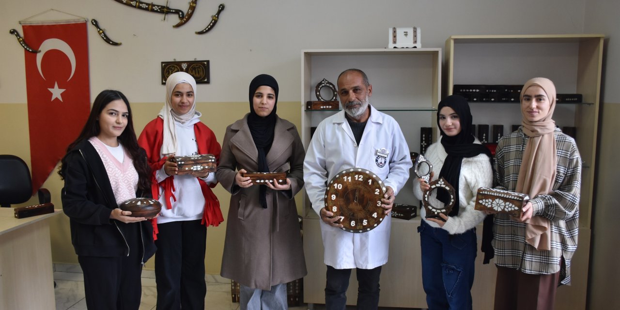 Sedefçilik Şahinbey Belediyesi tesislerinde hayat buluyor