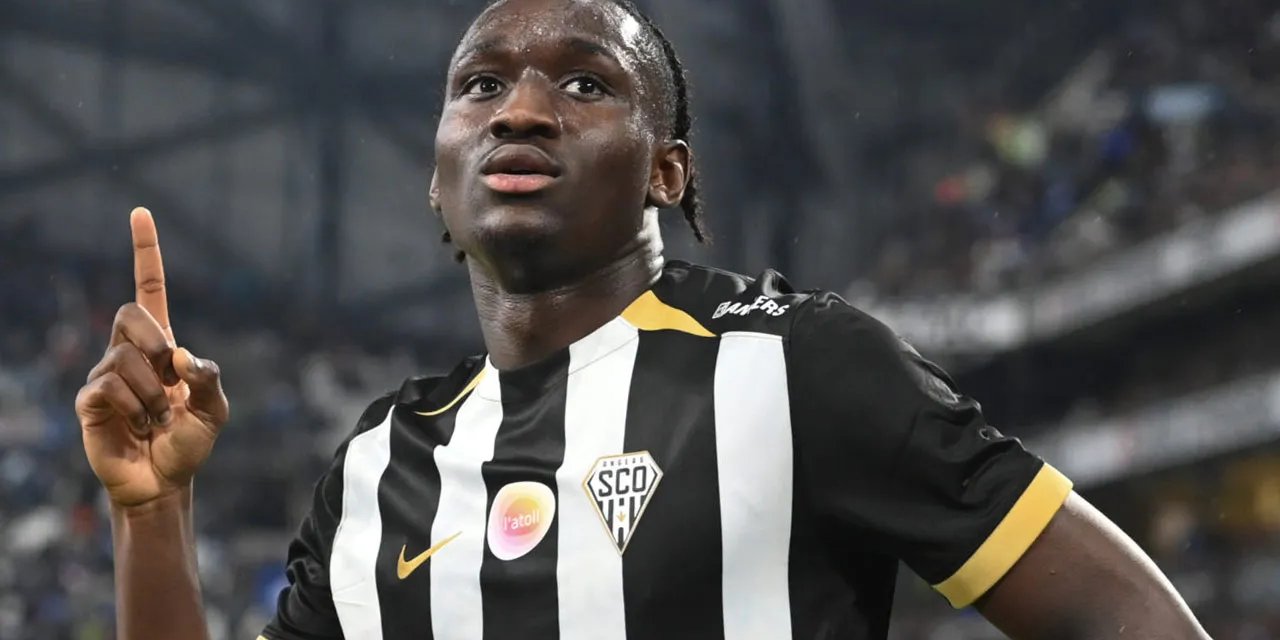 Fransız golcü Sidiki Cherif, İstanbul’a geldi