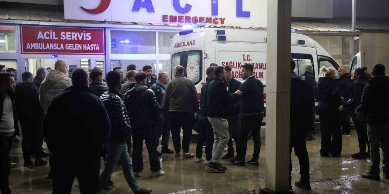 Tekel bayisinde bıçaklı kavga: 1 ölü, 1 yaralı