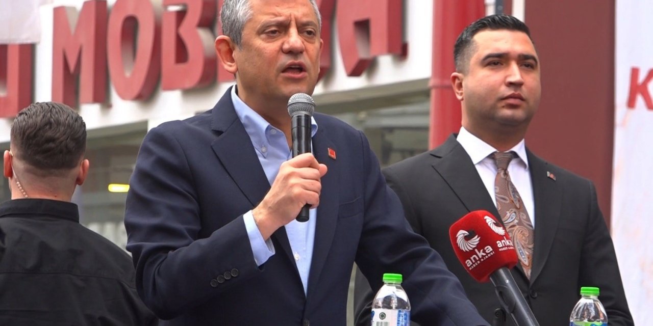 CHP Genel Başkanı Özgür Özel depremzedelerle bir araya geldi
