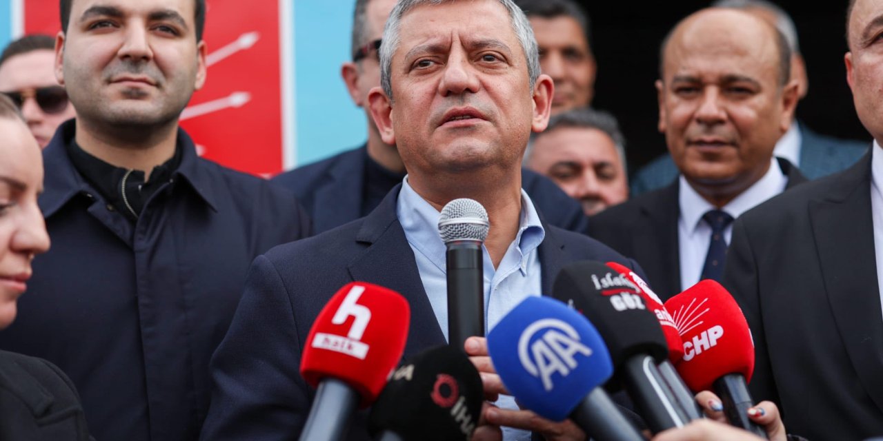 CHP Genel Başkanı Özgür Özel depremzedelerle bir araya geldi