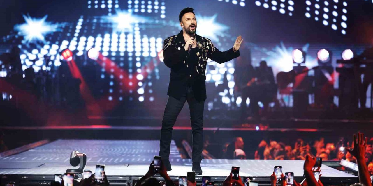 Tarkan’ın konserleri rekor kırıyor, 50 bin kişi dinledi