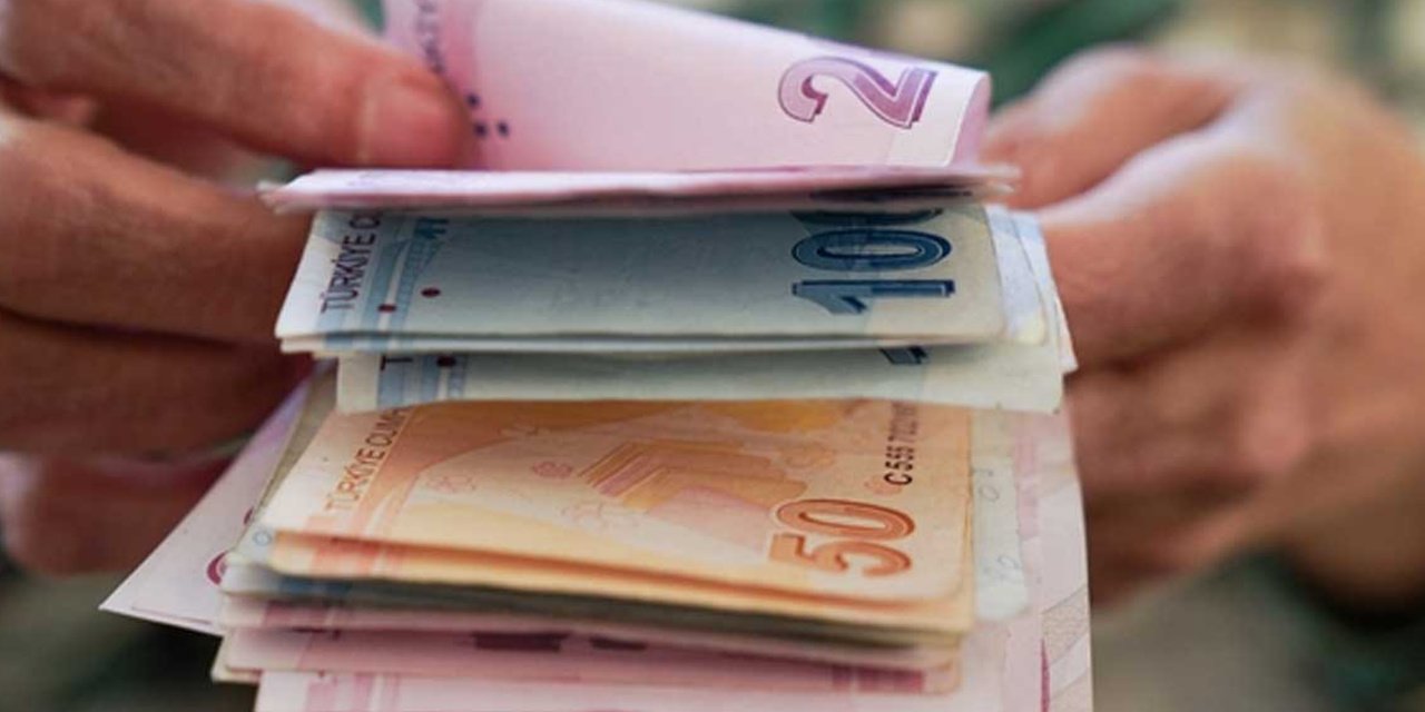 Yaşlı ve engelli aylıkları hesaplara yatırılmaya başlandı