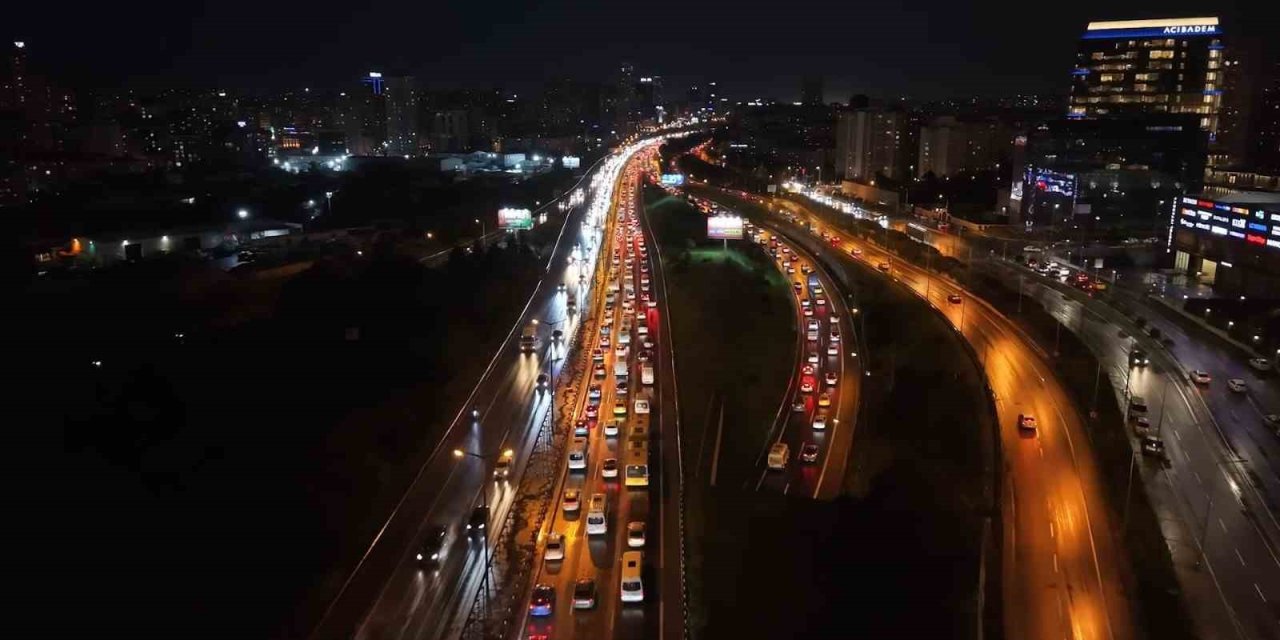 İstanbul Anadolu Yakası’nda trafik yoğunluğu yüzde 90’a ulaştı