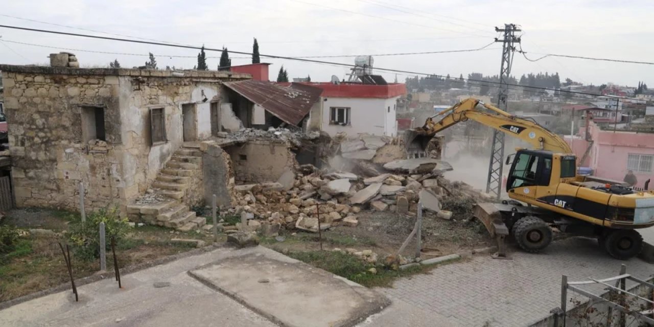 Adıyaman da heyelan tehlikesi 2 ev boşaltıldı