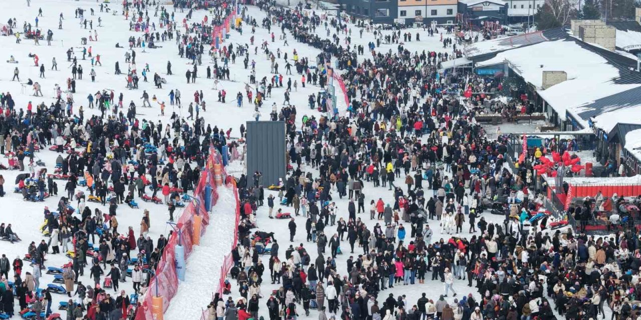 Kayseri Erciyes'e tatilcilerden yoğun ilgi