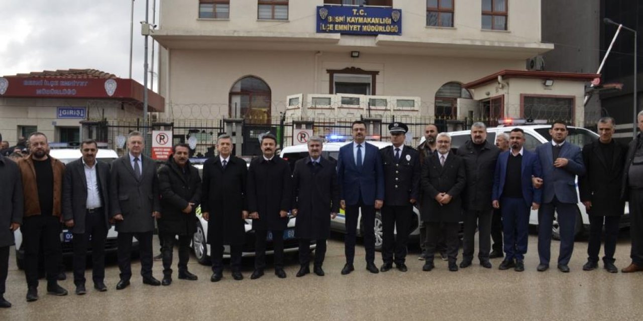 Erdemoğlu’ndan Besni emniyetine araç bağışı