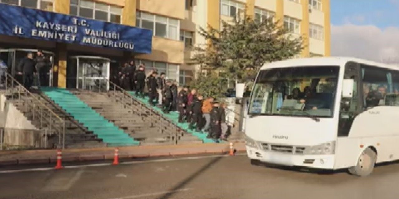 Kayseri’deki FETÖ operasyonu 54 kişi tutuklandı
