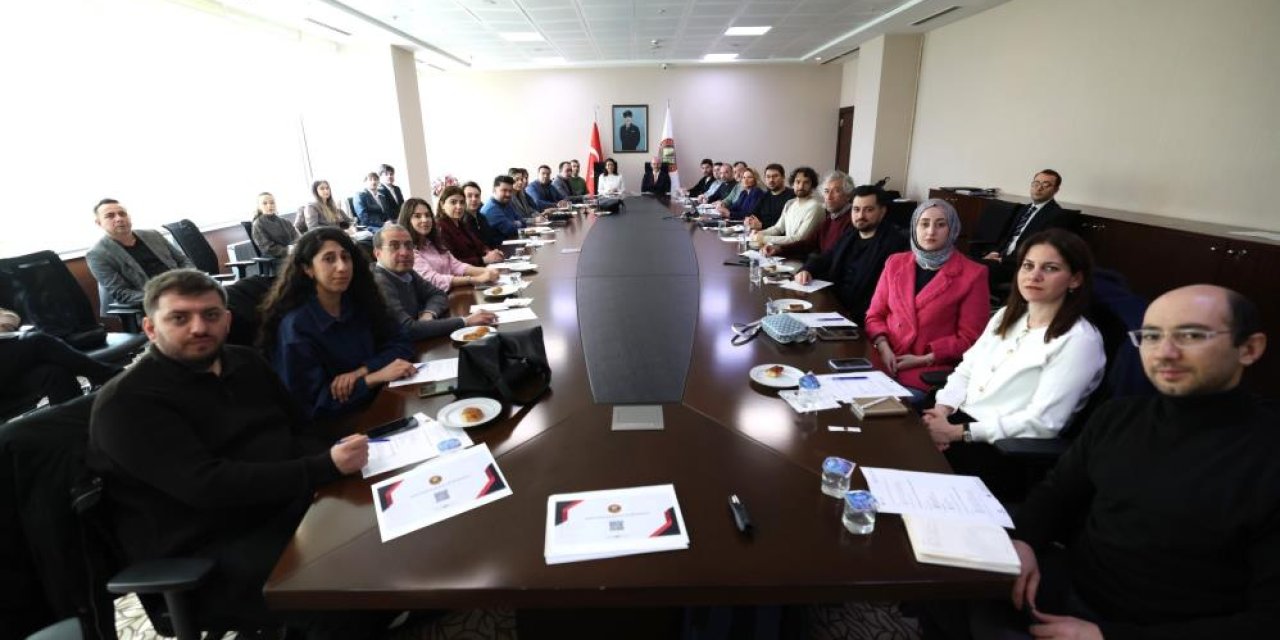 GSO ev sahipliğinde "Kurumsallaşma, Dönüşüm ve İhracat Eğitimi" düzenlendi